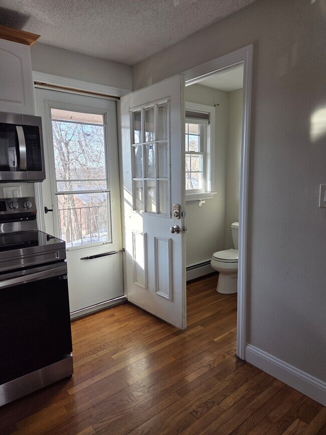 Foto del edificio - 201 Regan Rd