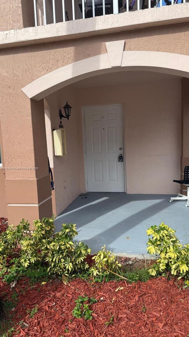 Building Photo - 1251 SE 28th Ct