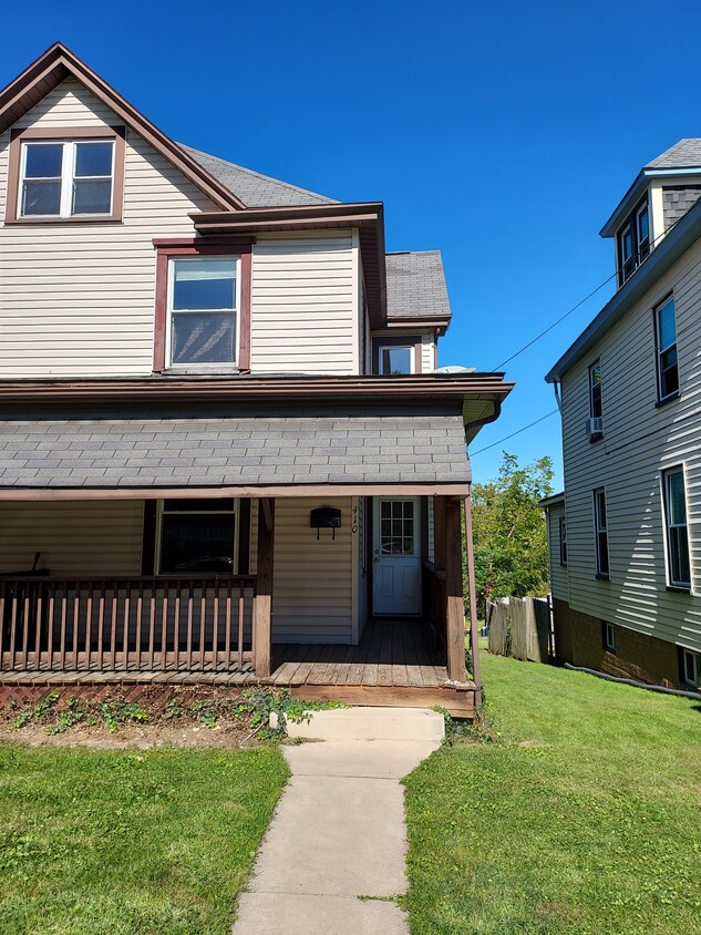 410 Parker Ave, Scottdale, PA 15683 Townhome Rentals in Scottdale PA