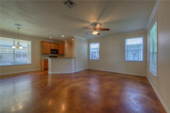 Building Photo - 5707 Woodrow Ave