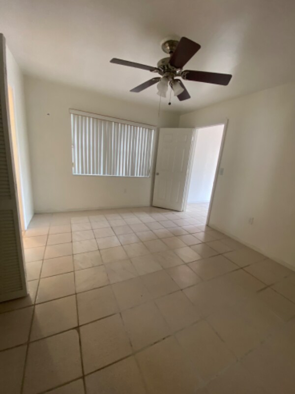 Building Photo - 1041 SW 74th Ave