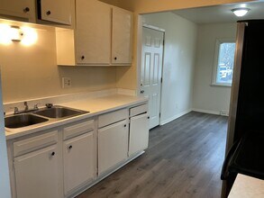 Building Photo - 5342 N 27th St