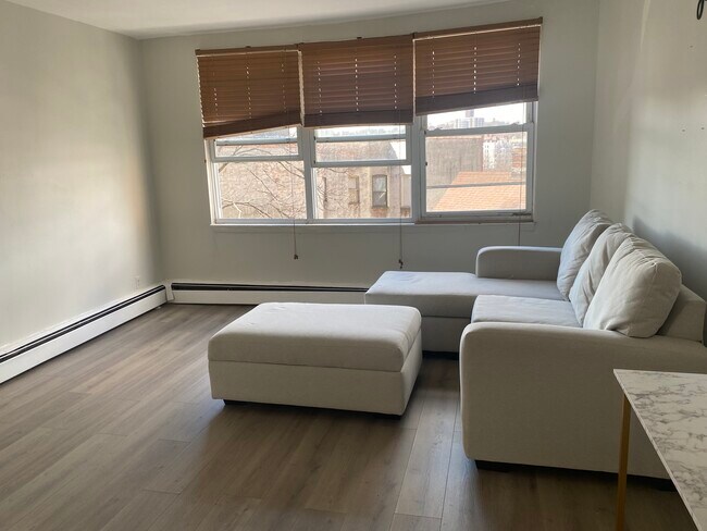 Living room - 3407 Fort Independence St