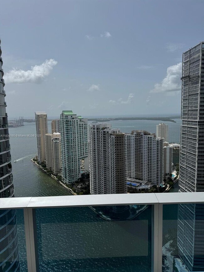 Building Photo - 200 Biscayne Boulevard Way