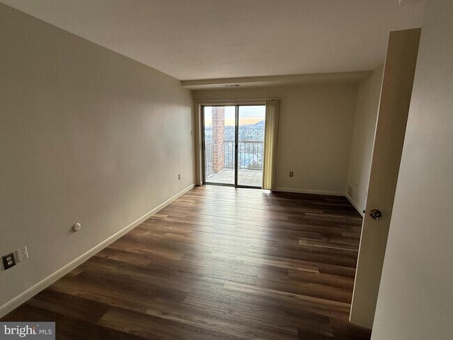 Foto del edificio - 1375 Pershing Blvd