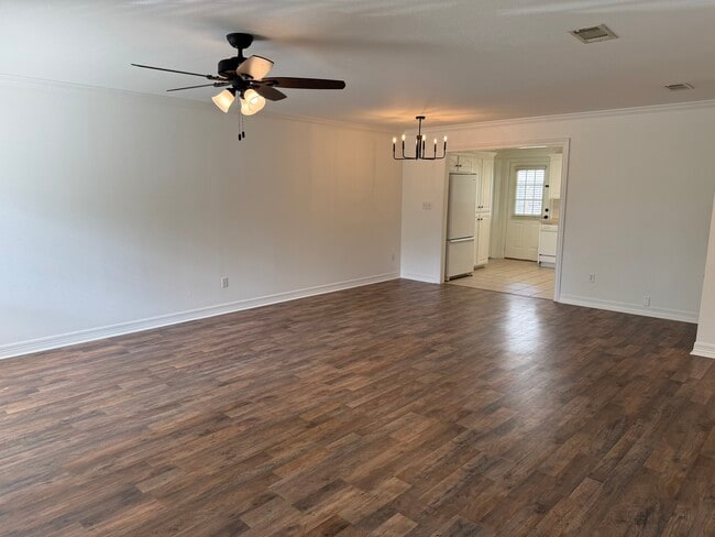 Building Photo - 6464 Hansen Blvd