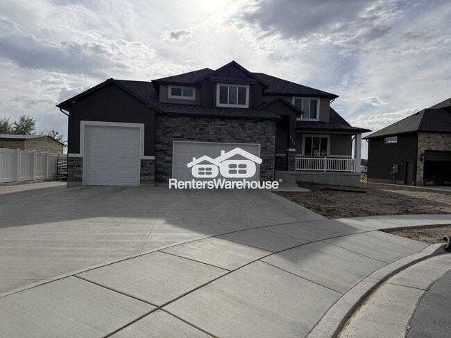 Building Photo - 373 N 2625 W