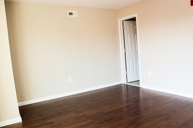 Building Photo - 424 N 40th St