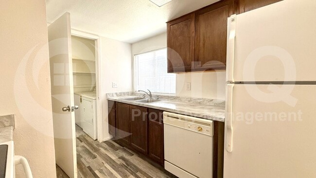 Building Photo - 4220 N 69th Ln