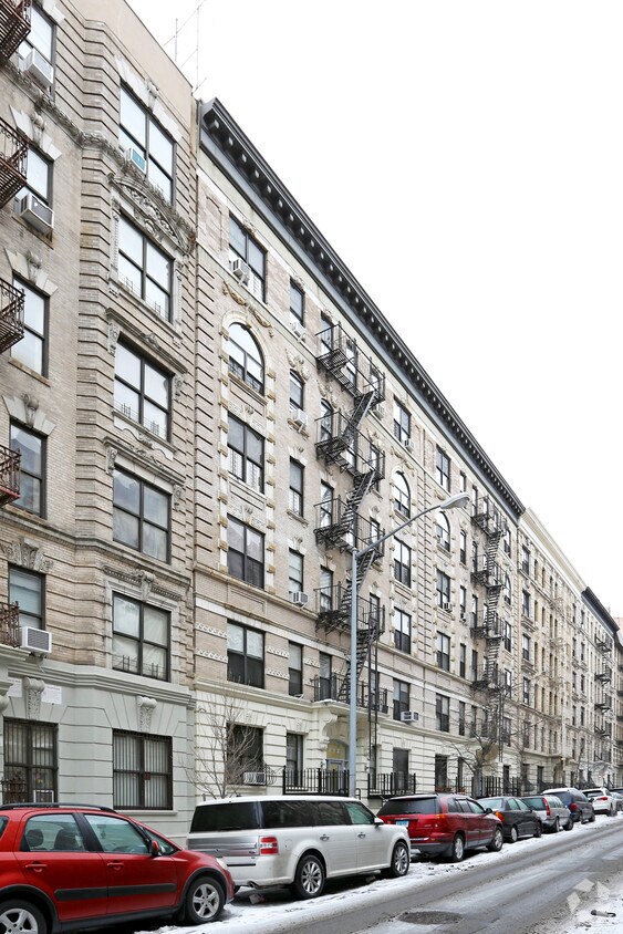 Building Photo - 212 W 111th St