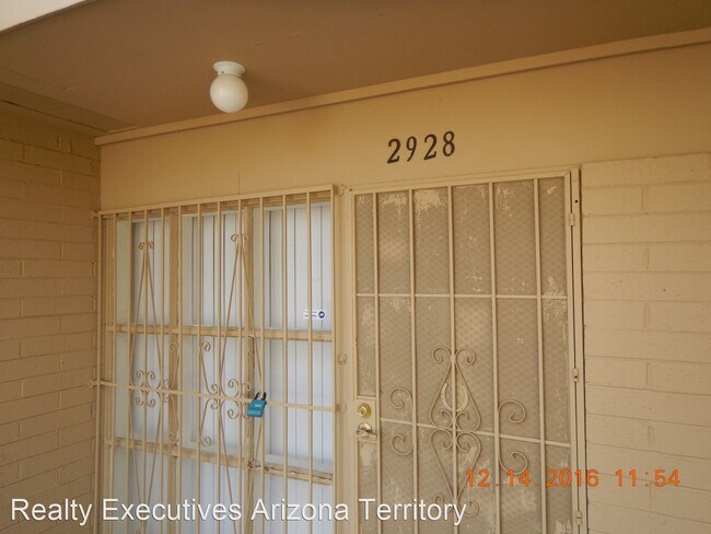 3 br, 2 bath House - 2928 E Proctor Vista photo'
