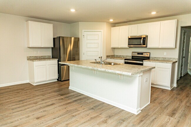 Foto del edificio - 202 Laurel Hl St