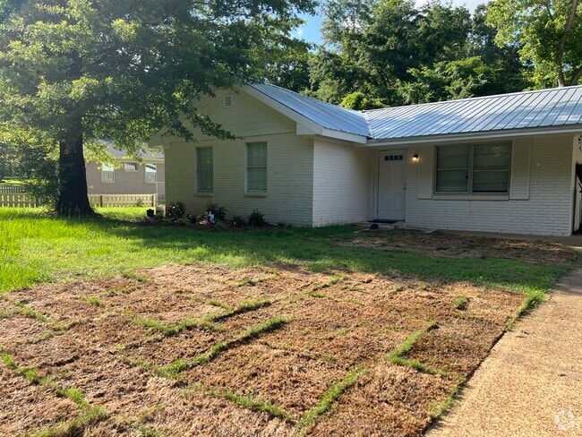 Building Photo - 1713 Burney Branch Dr