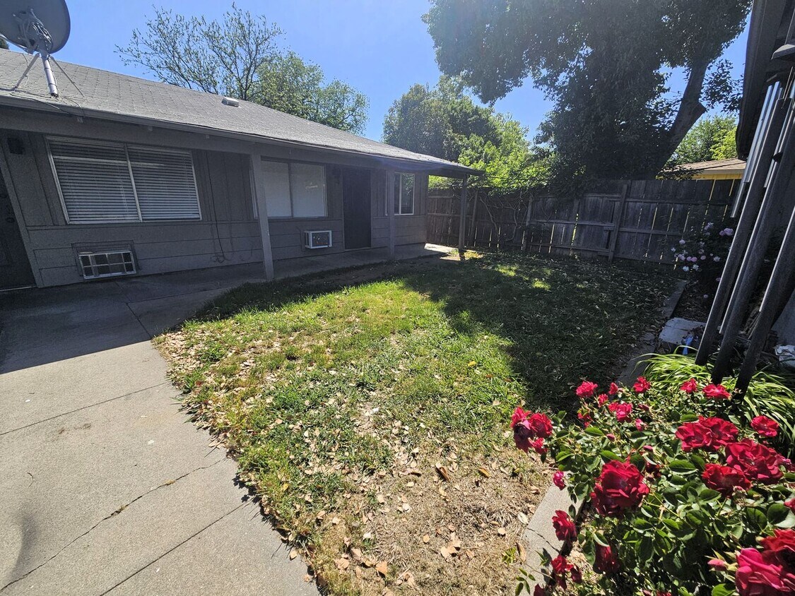 Primary Photo - 1 Bedroom 1 Bath Triplex Unit in Los Molinos!