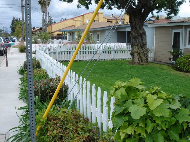 Building Photo - 435 Hamilton St