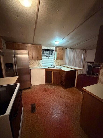Foto del edificio - 8021 Pin Oak Rd