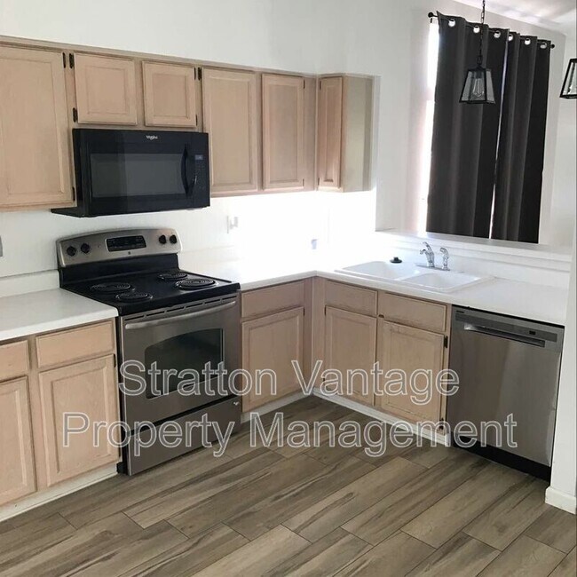 Foto del edificio - 16828 S 13th Way