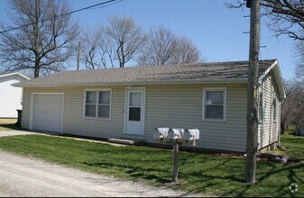 Building Photo - 1005 W Davis St