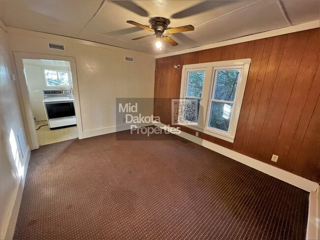 Foto del edificio - 608 S Wisconsin- 1 Bedroom House