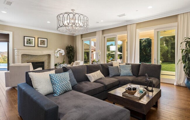 Building Photo - 2705 Elderoak Rd