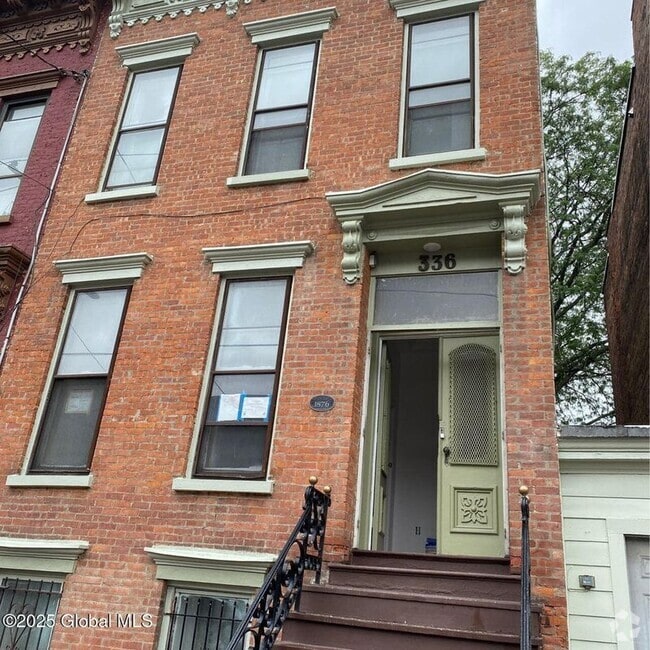 Building Photo - 336 Clinton Ave