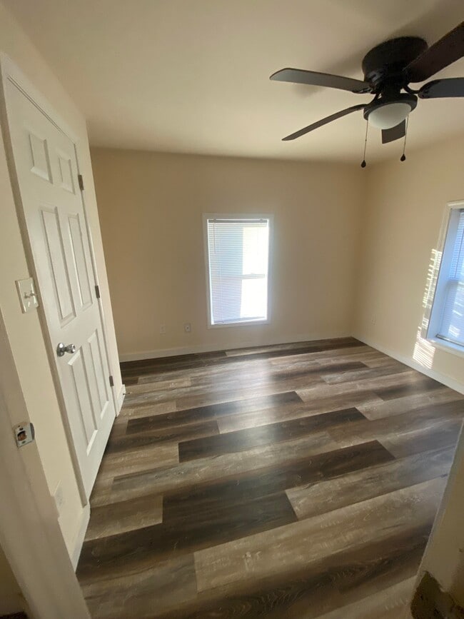 Building Photo - 1611 Nutwood St