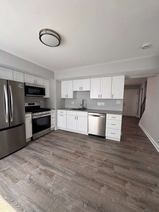 Foto del edificio - 336 Lilac Ln