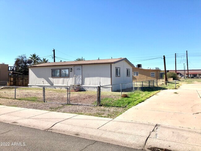Building Photo - 10398 N 90th Ave