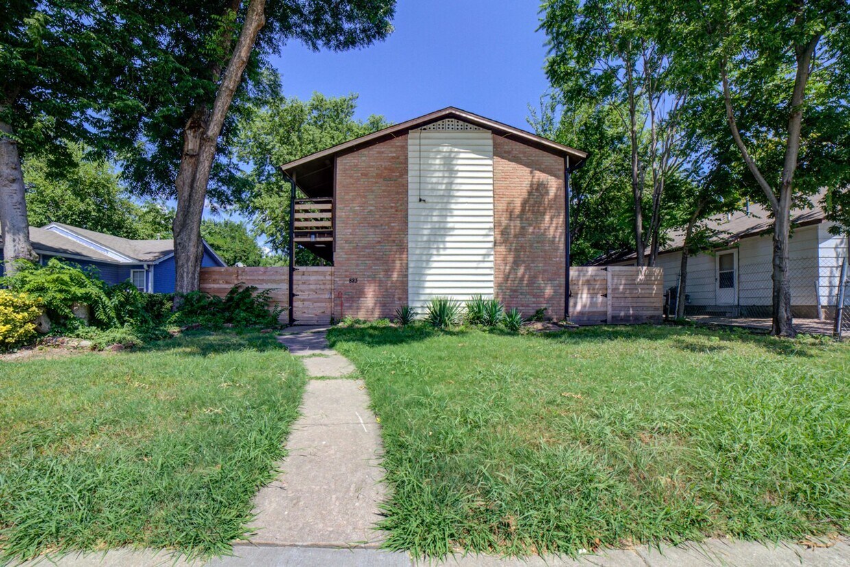 Primary Photo - S St Louis Ave Fourplex