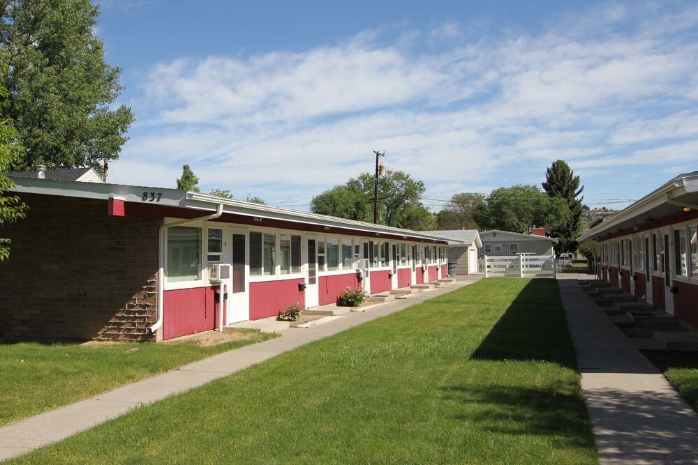 Primary Photo - 837 Avenue C