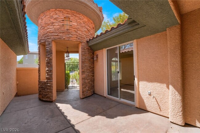 Building Photo - 224 Uccello Dr