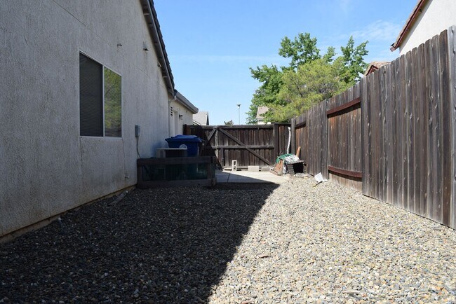 Building Photo - 113 Gisler Ct