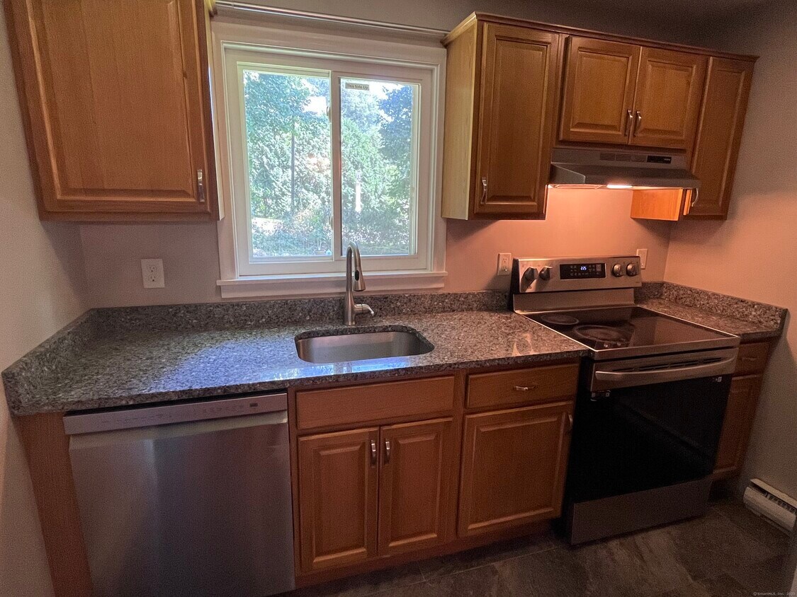 Foto principal - 1622 Farmington Ave