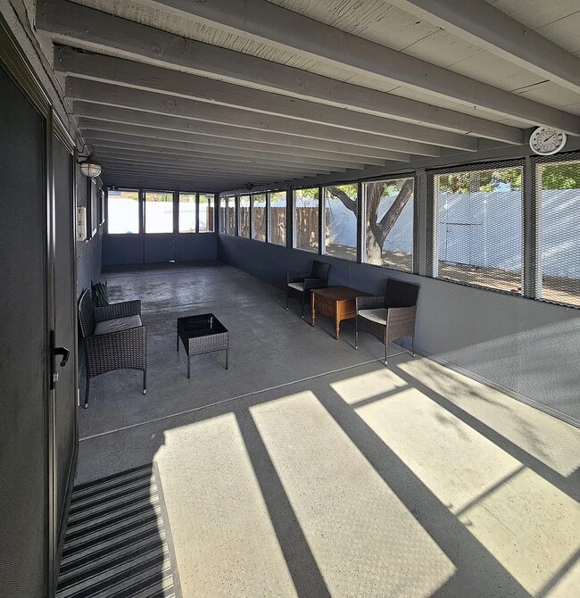 Foto del edificio - 4585 Casa Mia Cir