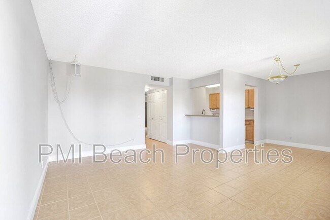 Building Photo - 512 Meadows Cir