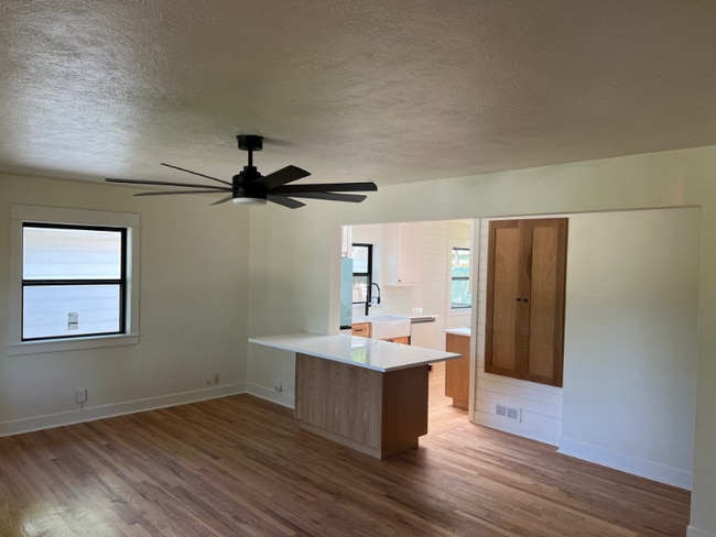 Photo - 329 Sumner St House