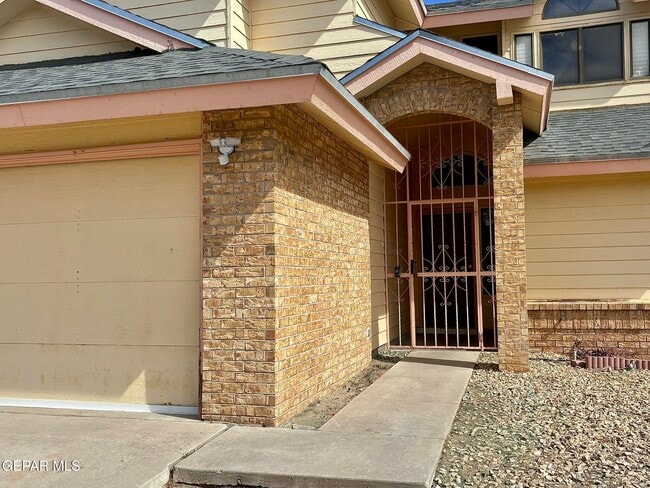 Building Photo - 1442 Sierra De Oro Dr