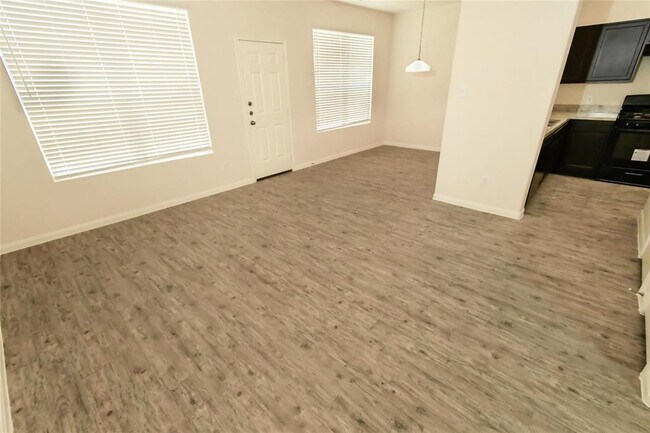 Building Photo - 4134 Silver Ranch Rd
