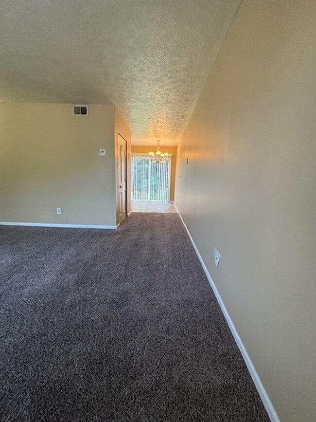 Foto del edificio - 409 Shelby Ave