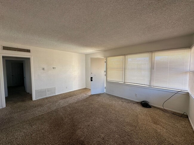 Building Photo - 417 S Richmond Rd