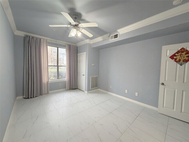 Foto del edificio - 6611 W Sam Houston Pkwy S