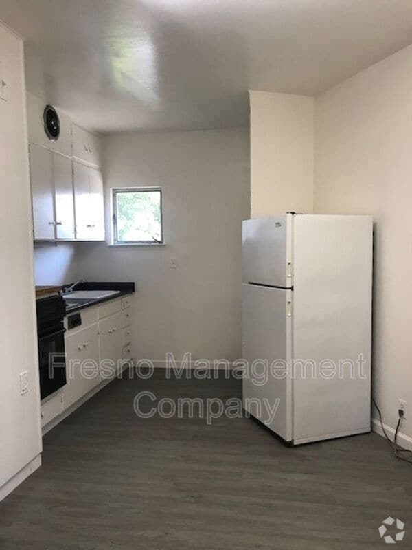 College Homes Apartments under 2,000 Fresno, CA 1 Rentals