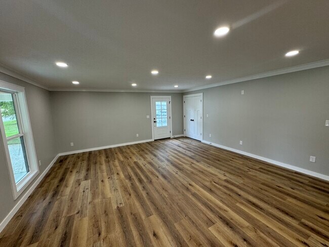 Foto del edificio - 135 W Third St