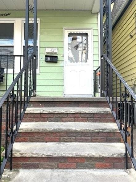 Photo - 98 Andrew St House