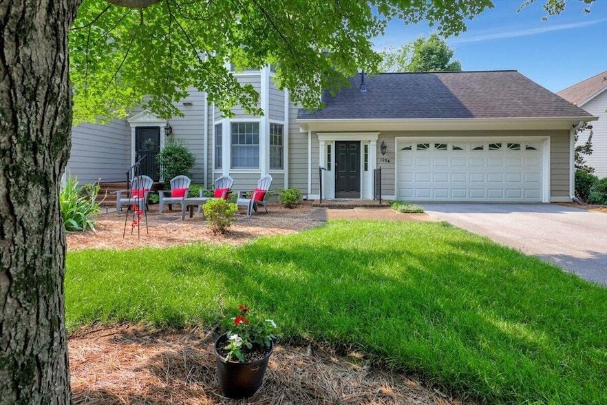 Primary Photo - 1284 Heritage Landing Dr