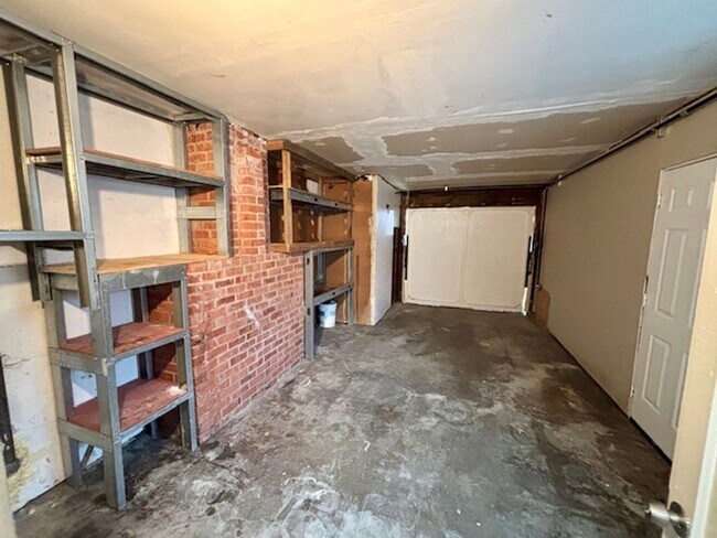 Foto del edificio - Great 3 Bed 1 Bath House with Garage in Richmond - AVAILABLE NOW !!!