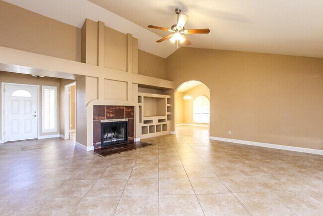 Foto del edificio - 7352 W Morrow Dr