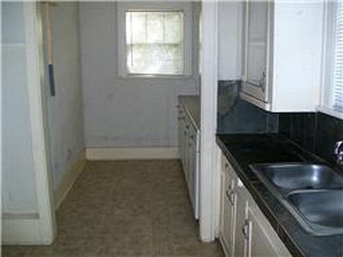 Foto del edificio - 1227 W Clay St