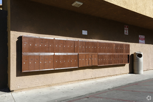 Foto del edificio - Shadow Hills Apartments