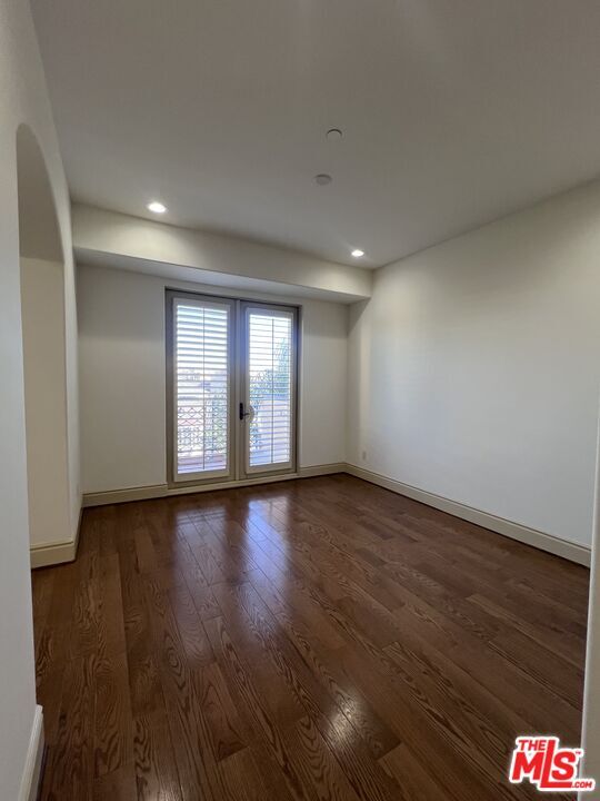 Foto del edificio - 137 S Spalding Dr